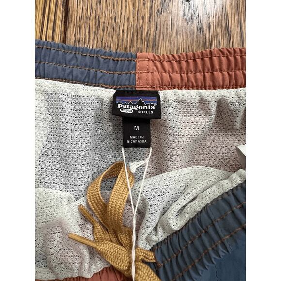 Patagonia Men’s 5” Baggies Shorts Peace Patch Utility Blue NWT Medium - Picture 3 of 6
